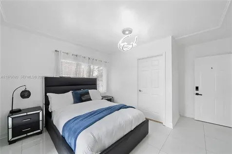 1761 SW 14th Street Miami FL 33145