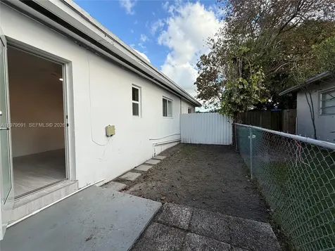 7550 NW 2nd Terrace Miami FL 33126