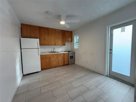 7550 NW 2nd Terrace Miami FL 33126