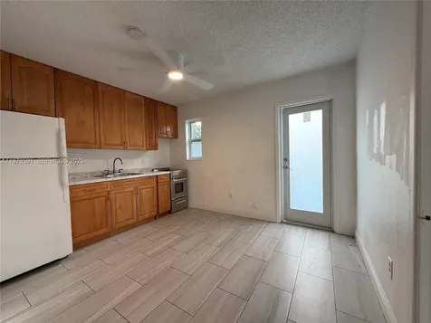 7550 NW 2nd Terrace Miami FL 33126