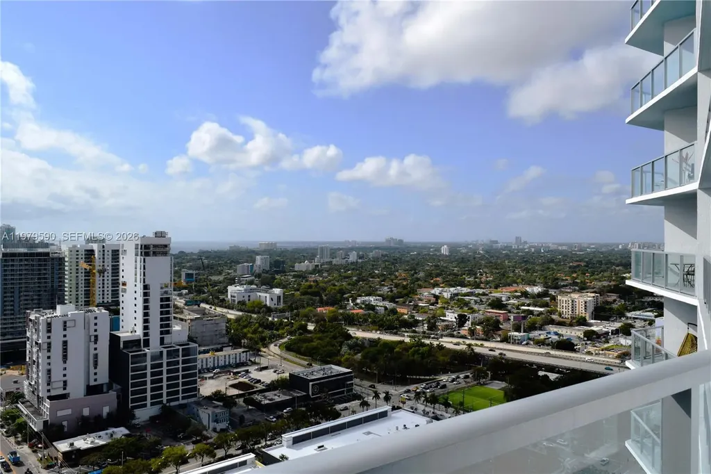 185 SW 7th Street Miami FL 33130