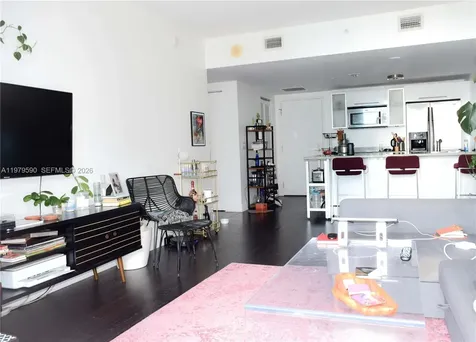 185 SW 7th Street Miami FL 33130