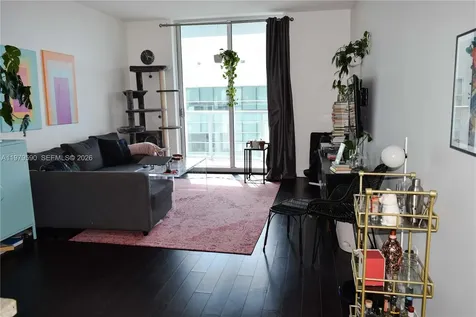 185 SW 7th Street Miami FL 33130