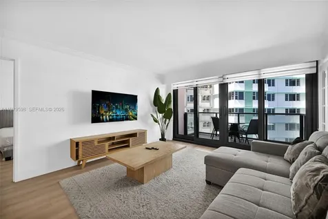 5225 Collins Avenue Miami Beach FL 33140
