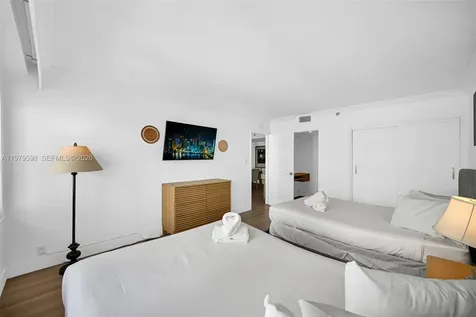 5225 Collins Avenue Miami Beach FL 33140