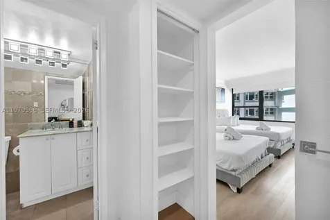 5225 Collins Avenue Miami Beach FL 33140
