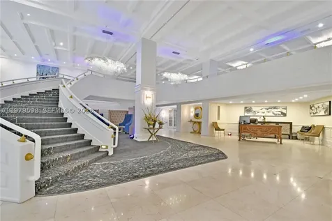 5225 Collins Avenue Miami Beach FL 33140
