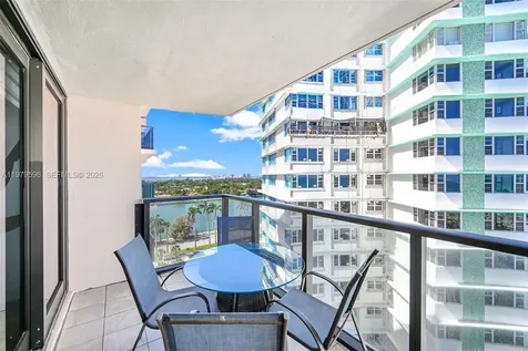 5225 Collins Avenue Miami Beach FL 33140