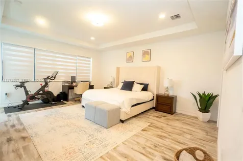 11826 SW 13th Court Pembroke Pines FL 33025