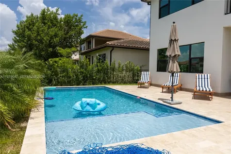 11826 SW 13th Court Pembroke Pines FL 33025