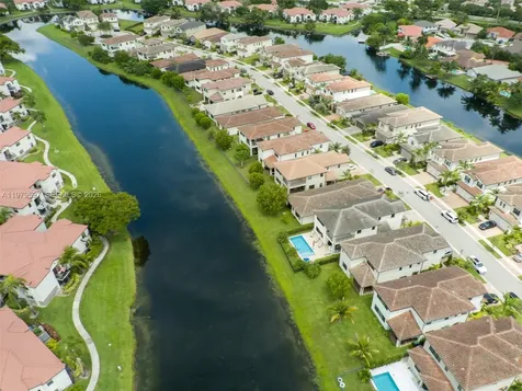 11826 SW 13th Court Pembroke Pines FL 33025