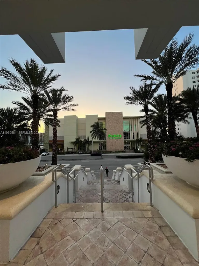 3101 S Ocean Drive Hollywood FL 33019