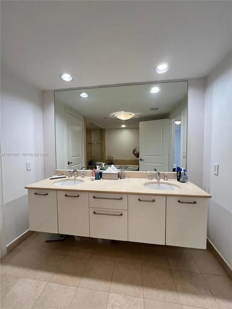 3101 S Ocean Drive Hollywood FL 33019