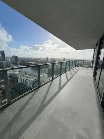 3101 S Ocean Drive Hollywood FL 33019