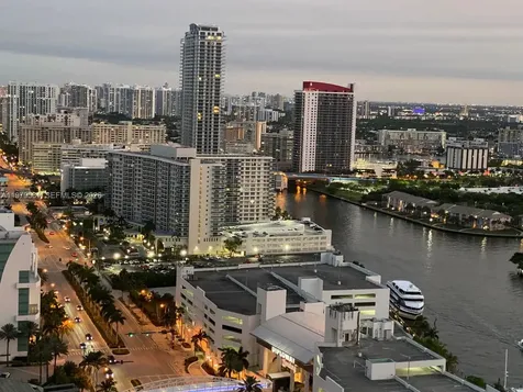 3101 S Ocean Drive Hollywood FL 33019