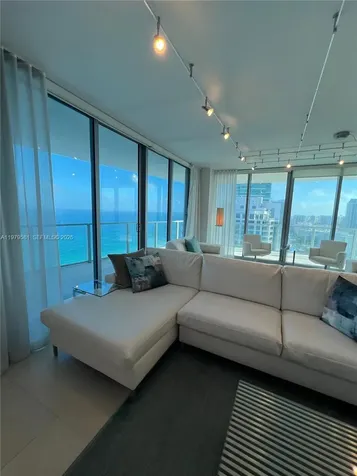 3101 S Ocean Drive Hollywood FL 33019