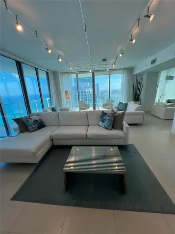 3101 S Ocean Drive Hollywood FL 33019