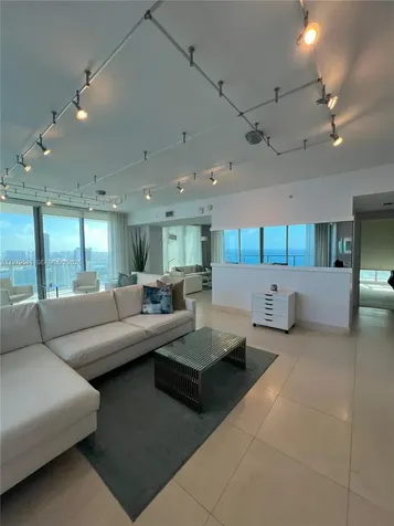 3101 S Ocean Drive Hollywood FL 33019