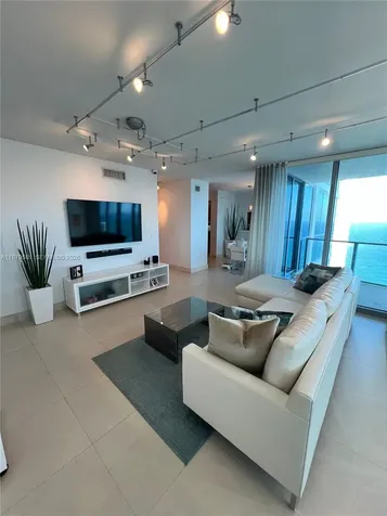 3101 S Ocean Drive Hollywood FL 33019