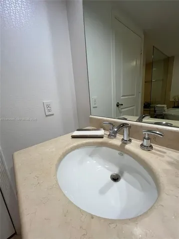 3101 S Ocean Drive Hollywood FL 33019
