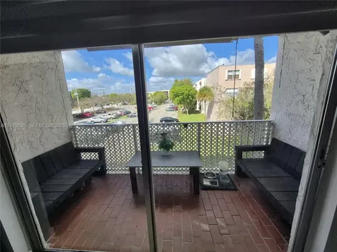 8405 NW 8th Street Miami FL 33126