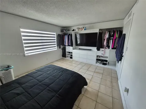 8405 NW 8th Street Miami FL 33126