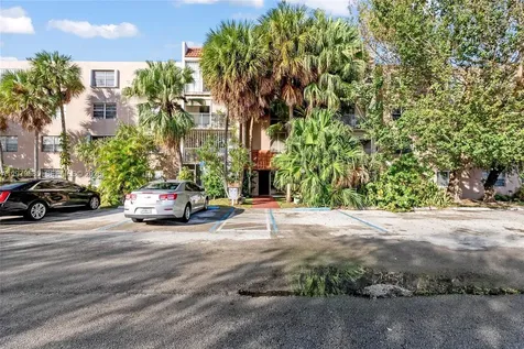 8405 NW 8th Street Miami FL 33126