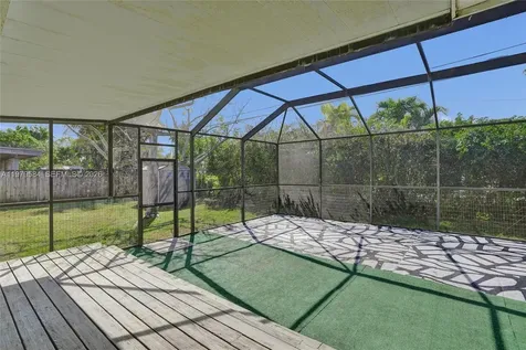 19830 SW 92nd Avenue Cutler Bay FL 33157