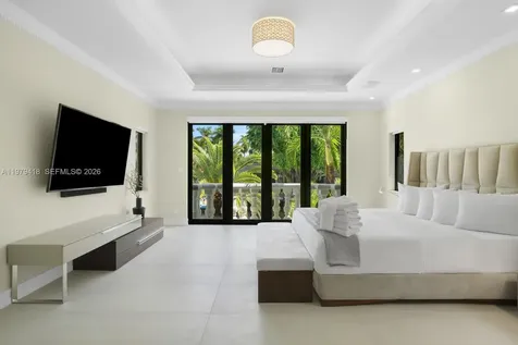 168 Fiesta Way Fort Lauderdale FL 33301