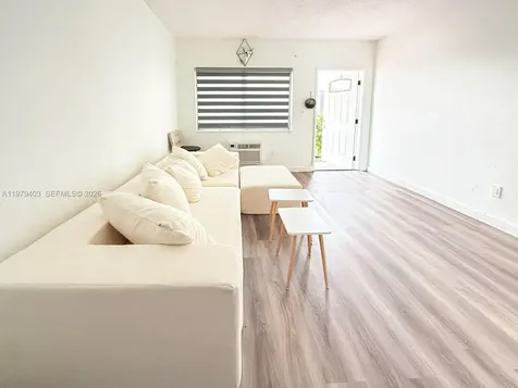 7720 Harding Avenue Miami Beach FL 33141