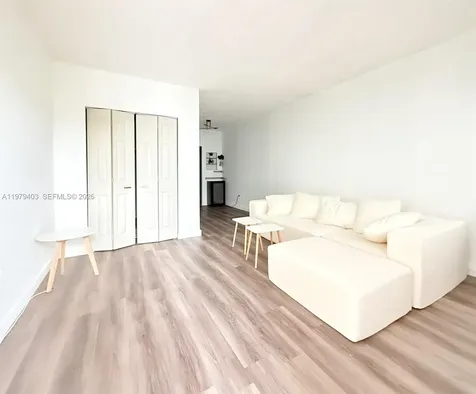 7720 Harding Avenue Miami Beach FL 33141