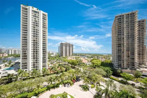 19400 Turnberry Way Aventura FL 33180