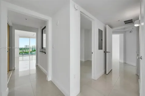19400 Turnberry Way Aventura FL 33180