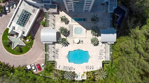 19400 Turnberry Way Aventura FL 33180