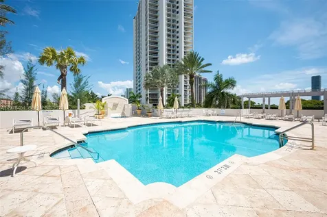 19400 Turnberry Way Aventura FL 33180