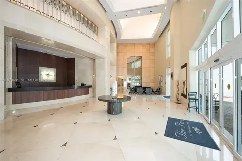 19400 Turnberry Way Aventura FL 33180