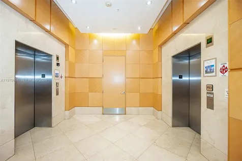 19400 Turnberry Way Aventura FL 33180