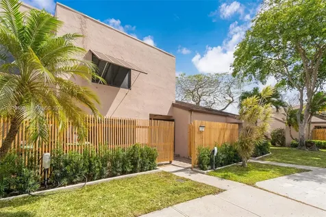 1305 NW 122nd Terrace Pembroke Pines FL 33026