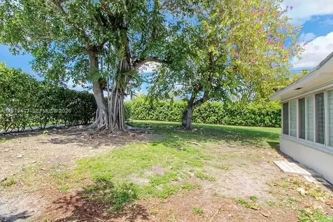 7325 SW 98th Court Miami FL 33173