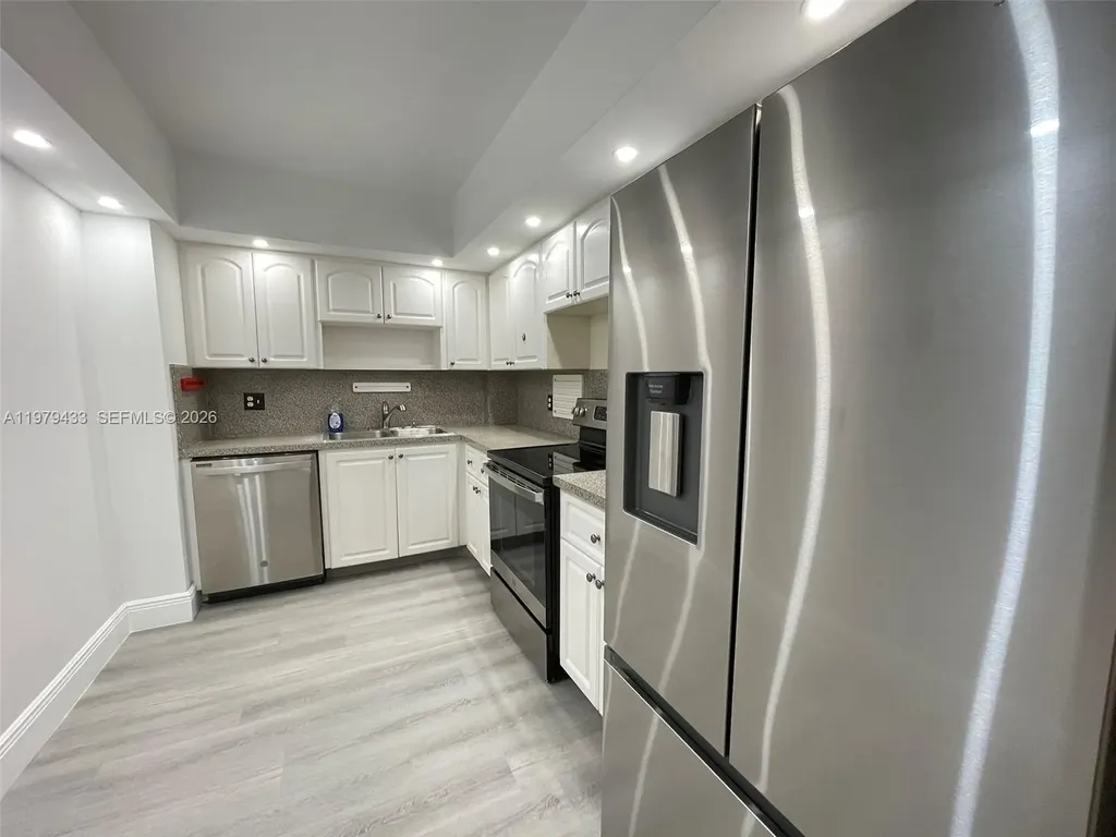 3800 N Hills Drive Hollywood FL 33021