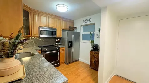 483 N Pine Island Road Plantation FL 33324
