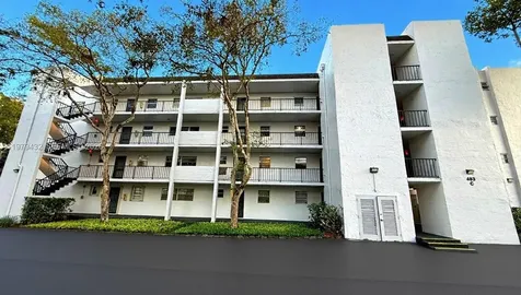 483 N Pine Island Road Plantation FL 33324
