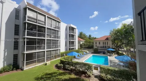 483 N Pine Island Road Plantation FL 33324