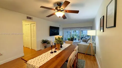 483 N Pine Island Road Plantation FL 33324