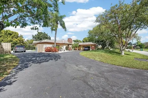 8261 SW 186th Street Cutler Bay FL 33157