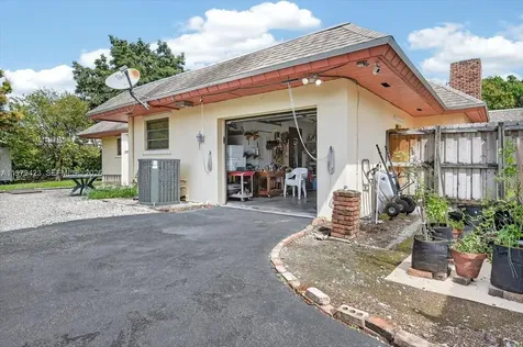 8261 SW 186th Street Cutler Bay FL 33157
