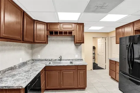 1143 NE 7th Avenue Fort Lauderdale FL 33304