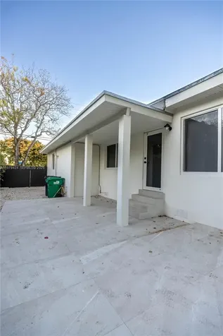 6070 SW 42nd Street Miami FL 33155