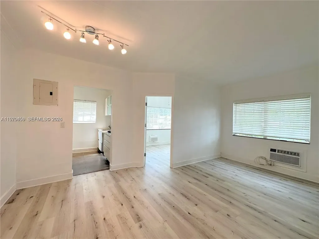 840 10th Street Miami Beach FL 33139