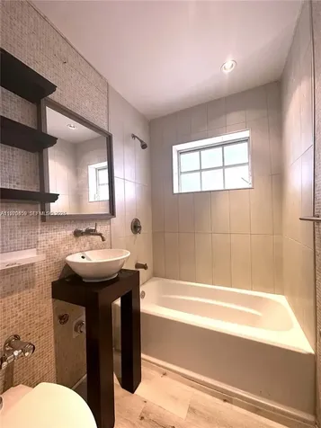 840 10th Street Miami Beach FL 33139